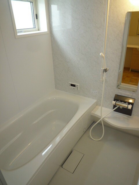 物件内観写真8　(写真は202号室です。（参考）)