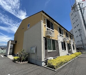 ジュラフB棟外観写真