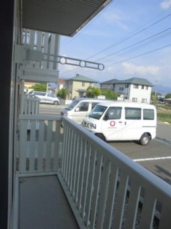 ベランダ(画像は102号室です（参考）)
