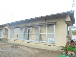 高田戸建　中央棟外観写真