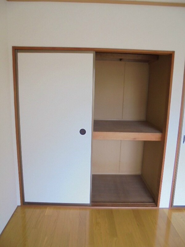 収納(写真は101号室です（参考）)