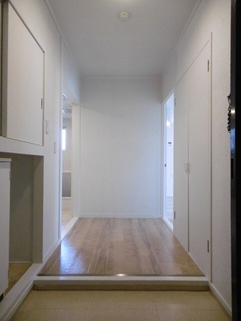 物件内観写真7　(清潔感漂う玄関☆)