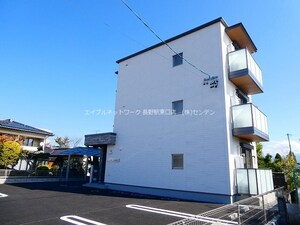 ロータス　イナバ外観写真