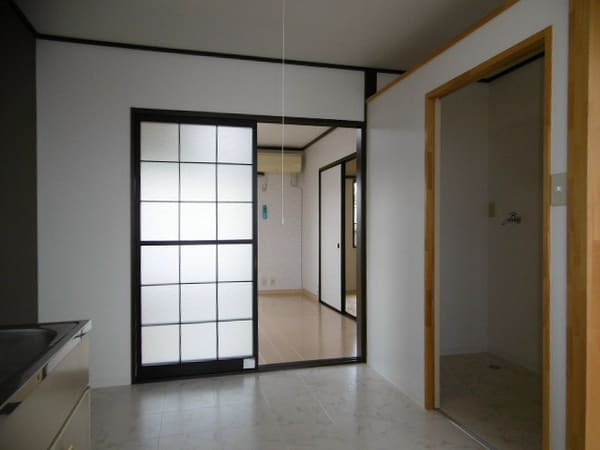 キッチン(※写真は別部屋のものです。（参考）)