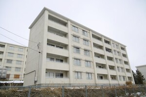 ヒルトップ長野4号棟外観写真
