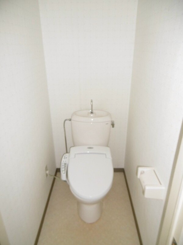 トイレ(※写真は　207号室)