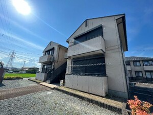 ハートヒルズ中川C外観写真