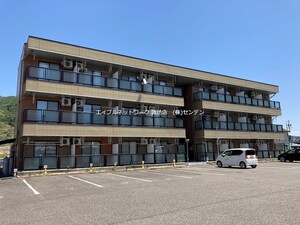 カネオマンション外観写真