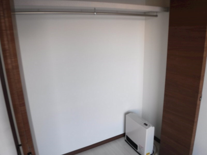 物件内観写真2　(写真は類似)