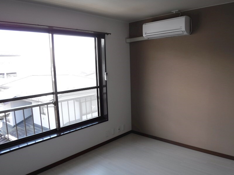 物件内観写真4　(写真は類似)