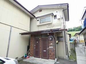 山下町１丁目アパート外観写真