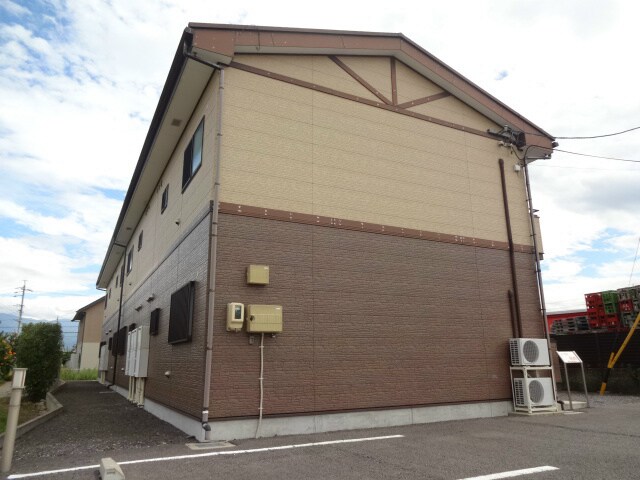 サープラス田島の物件外観写真