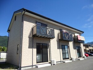 中丘ハイツＢ棟外観写真