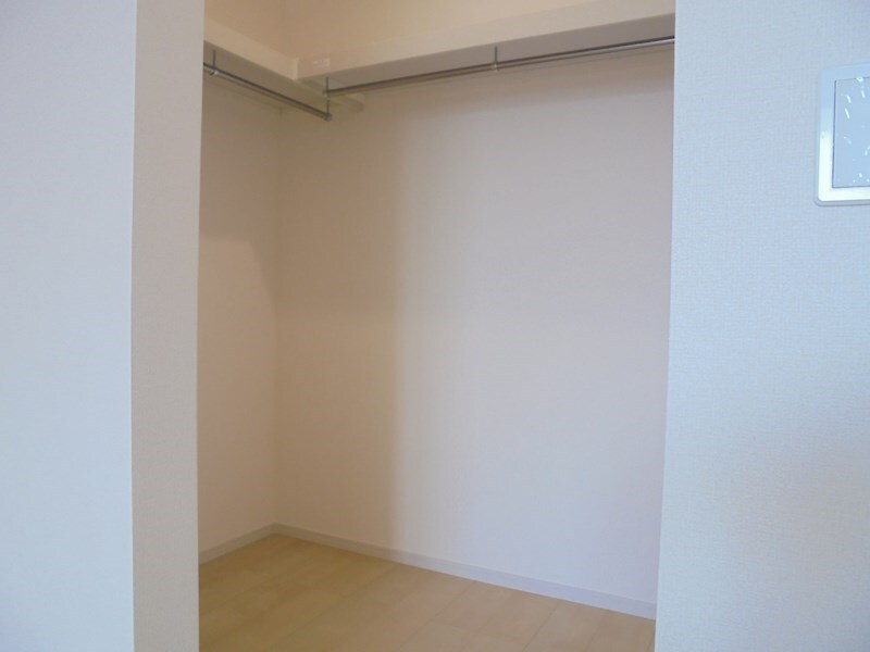 物件内観写真10　(ウォークインクローゼット)