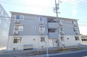 トリシア八幡外観写真