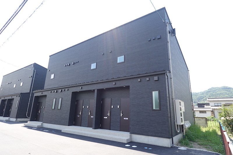 クレスト諏訪形　1号棟