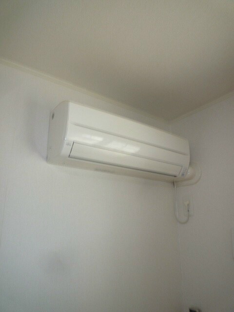 物件内観写真10　(写真は202号室です)