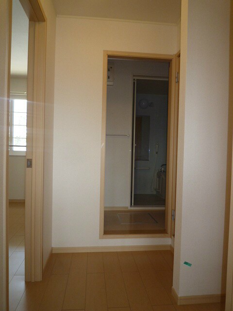 物件内観写真21　(写真は202号室です)