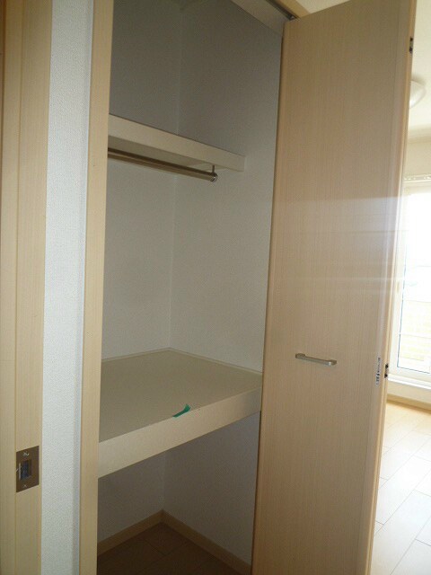 物件内観写真31　(写真は202号室です)