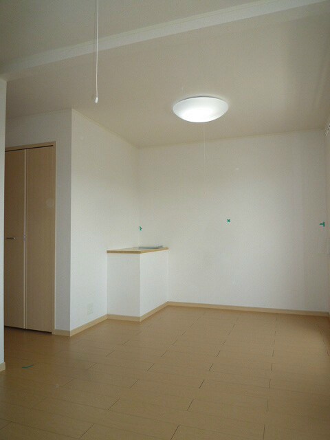 物件内観写真33　(写真は202号室です)