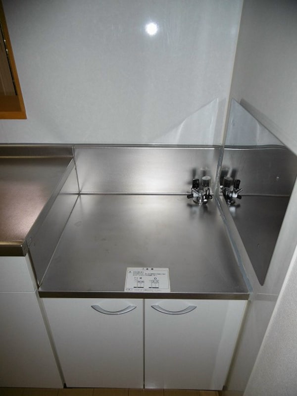 キッチン(画像は203号室です（参考）)