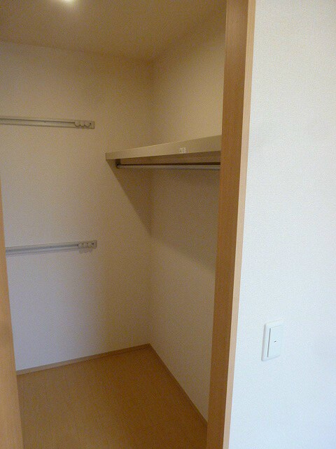 物件内観写真22　(写真は102です)