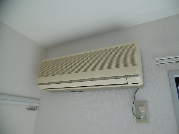 その他設備(冷暖エアコン　※写真は201号室のお部屋です。)