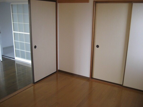 ベッドルーム(201号室のお部屋です)