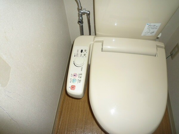 トイレ(画像は205号室です（参考）)