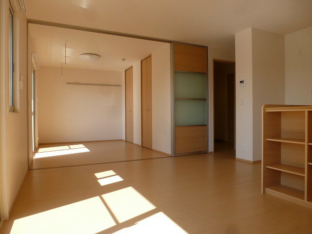 物件内観写真4　(201の写真です（反転）)