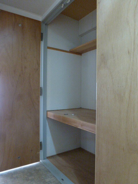 物件内観写真2　(写真は105号室です。)