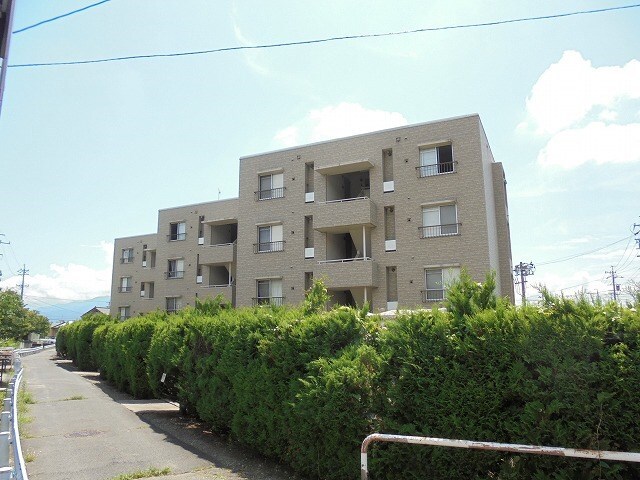 シャンボールみわの物件外観写真