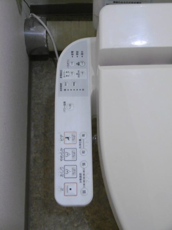 トイレ(画像は305号室です（参考）)