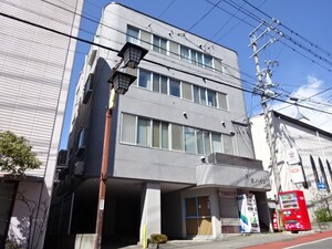 山忠ハイツ（ピタット管理）外観写真