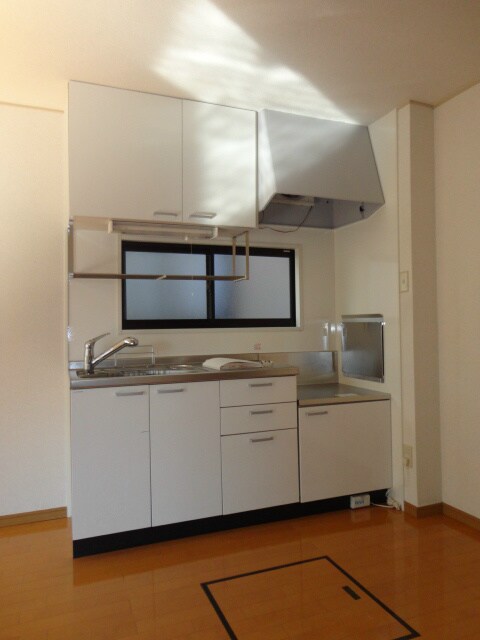 物件内観写真4　(写真は102号室です（参考）)