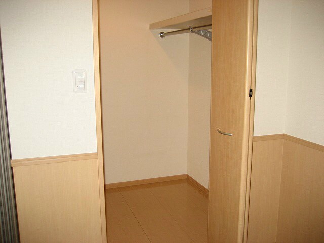 物件内観写真11　(画像は203号室です（参考）)