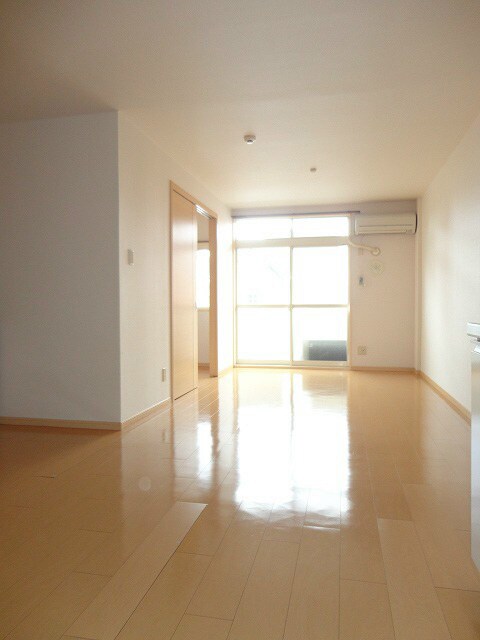 物件内観写真6　(写真は202号室です。)