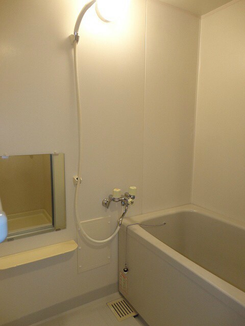 物件内観写真7　(写真は202号室です。)