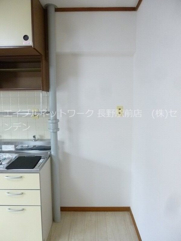 キッチン(画像は206号室です（参考）)