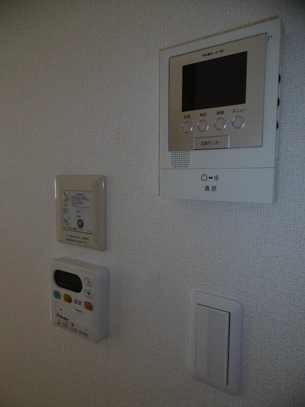 セキュリティ(玄関モニター101号室です)