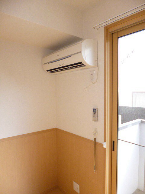 物件内観写真12　(エアコン 写真は105号室です（参考）)