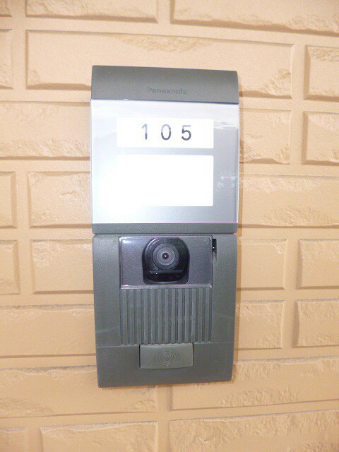 物件内観写真19　(TVモニターホン（玄関外）　写真は105号室です（参考）)