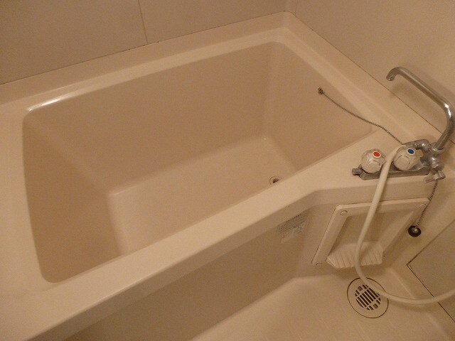 物件内観写真5　(画像は103号室です)