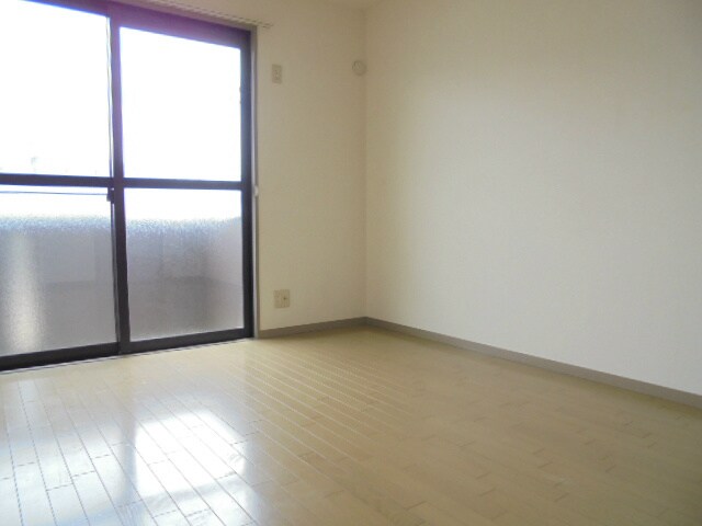 物件内観写真15　(※写真は別号室です)