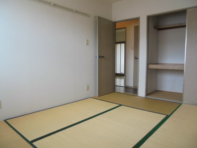 物件内観写真18　(※写真は別号室です)