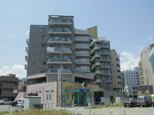 センターウィング外観写真