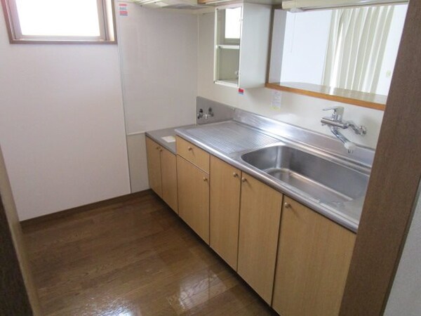 キッチン(画像は401号室です（参考）)