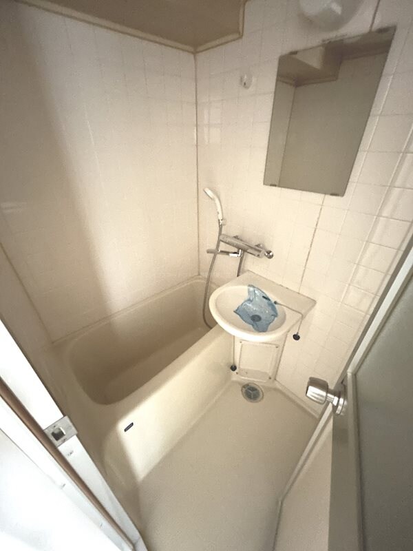 物件内観写真5　(写真は403号室です（参考）)