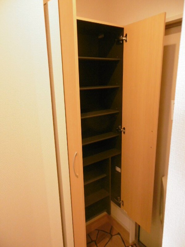 収納(写真は101号室です（参考）)