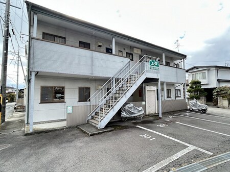 河口アパート外観写真